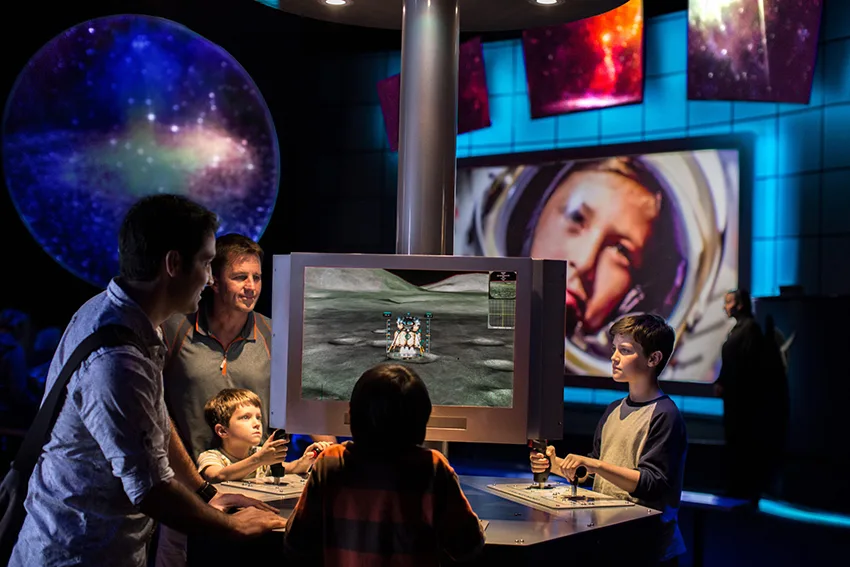 Visitantes no Kennedy Space Center, da Flórida