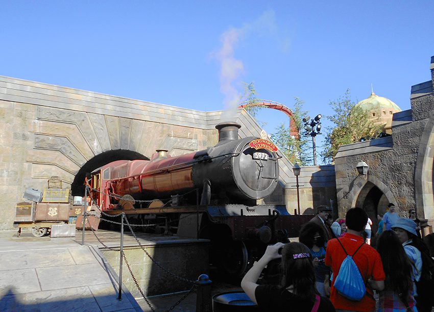 Hogwarts Express, the Harry Potter train connecting the Island of Adventure to Universal Studios Florida
