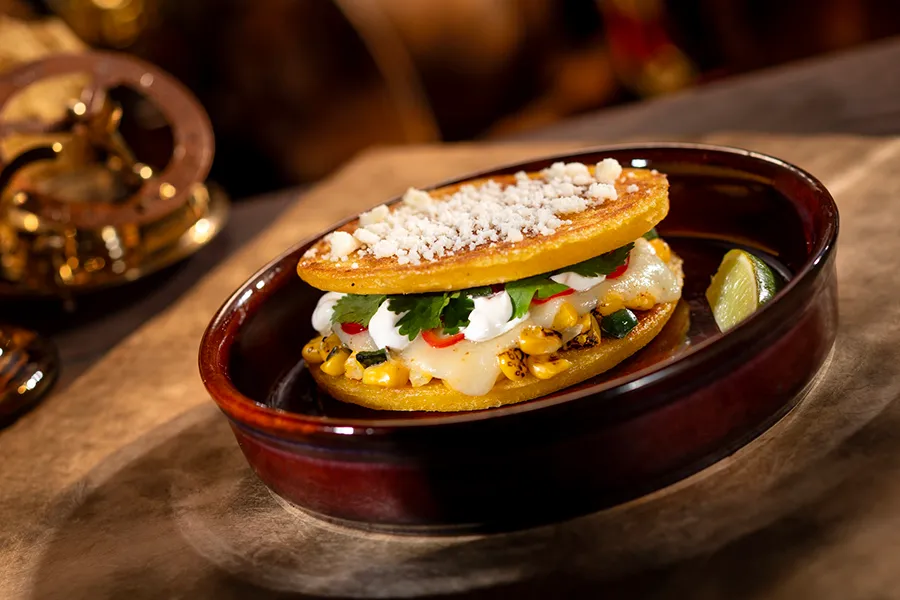 A dish that is part of the menu of Disney's new bar, The Beak and Barrel, which has its opening scheduled for August 29, 2025