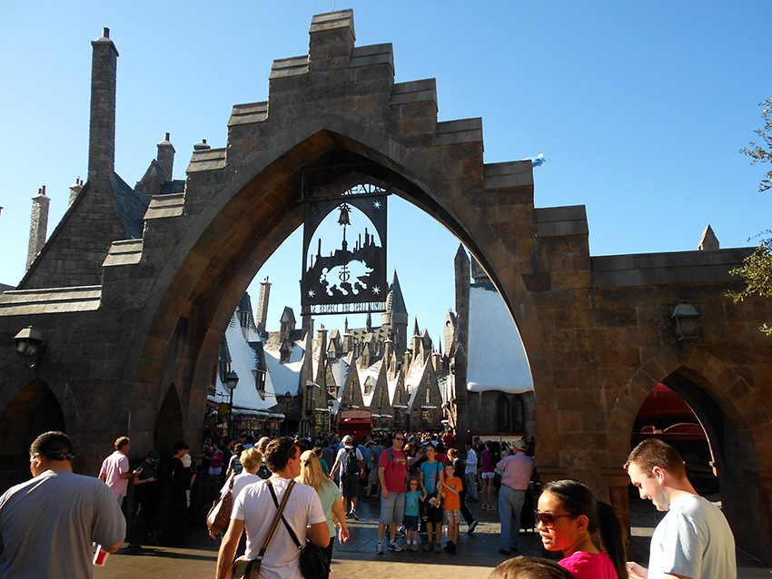 Portal de entrada do Wizarding World of Harry Potter - Hogsmeade, no Universal Islands of Adventure, em Orlando