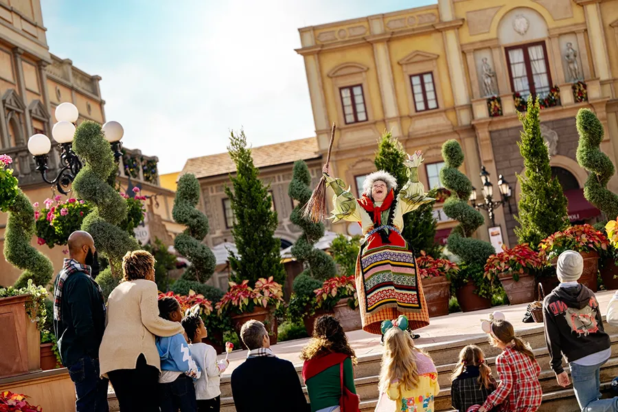 Contadores de histórias no World Showcase do EPCOT durante o Holiday Storytellers nas festividades natalinas do Walt Disney World