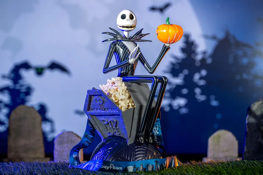 Balde de pipoca do Jack Skellington está disponível no Magic Kingdom durante o Halloween da Disney em 2025