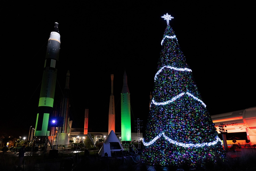 Decoração de Natal do Kennedy Space Center em 2025