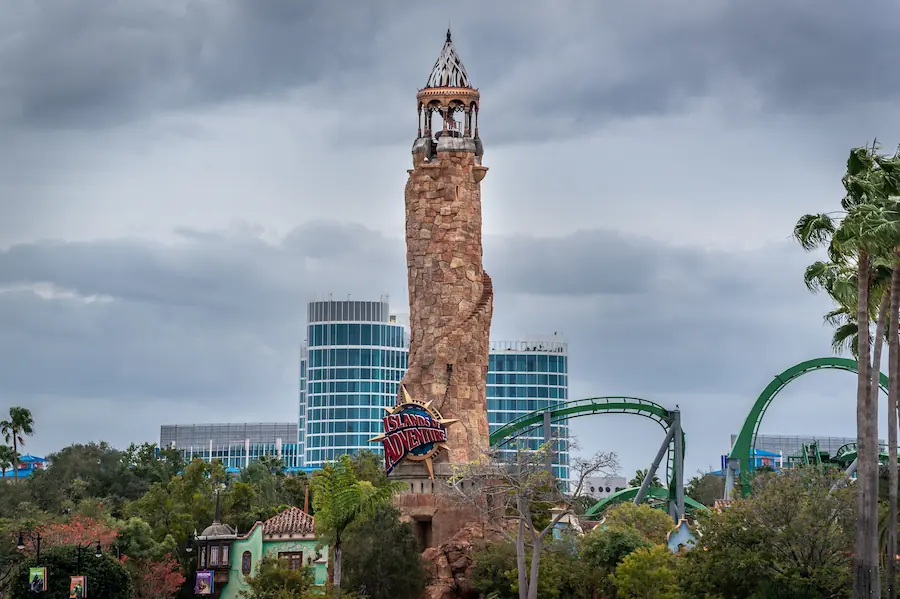 Pórtico do Island of Adventure, da Universal Orlando Resorts
